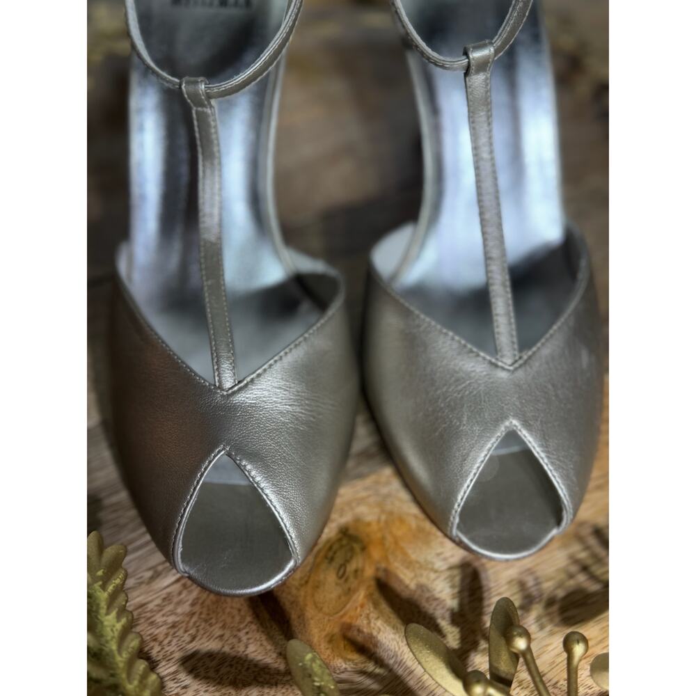 Stuart Weitzman Metallic Gold Peep Toe Heels with Rhinestone Buckle - Size 6.5 - Picture 3 of 16